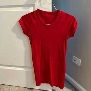 Lulu lemon shirt